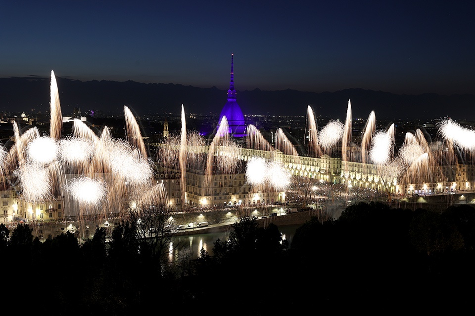 Un grande concerto e fuochi d’artificio in piazza Vittorio per San Giovanni