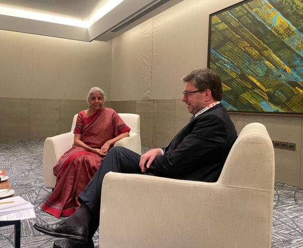 Scambi accuse da Lidentita.it scambi di accuse e di colpi tra pakistan e india nuova delhi chiede a roma di tagliare i finanziamenti a islamabad