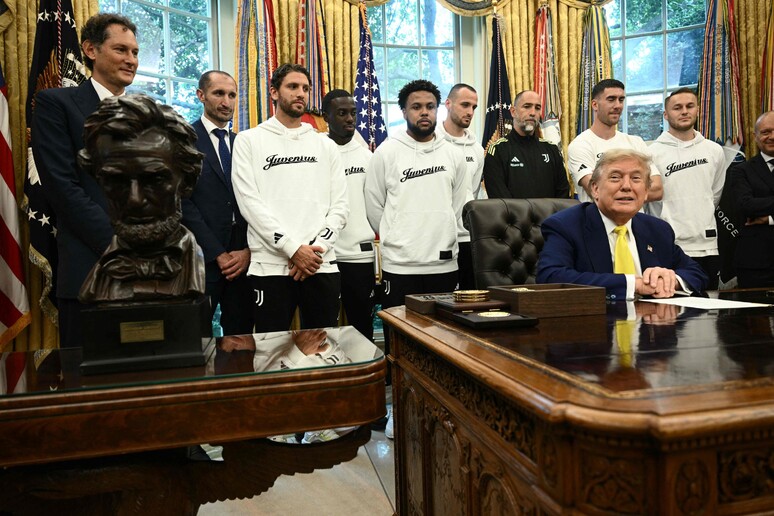 La Juventus fa visita alla Casa Bianca: l’incontro con Trump La Juventus fa visita alla Casa Bianca: l’incontro con Trump