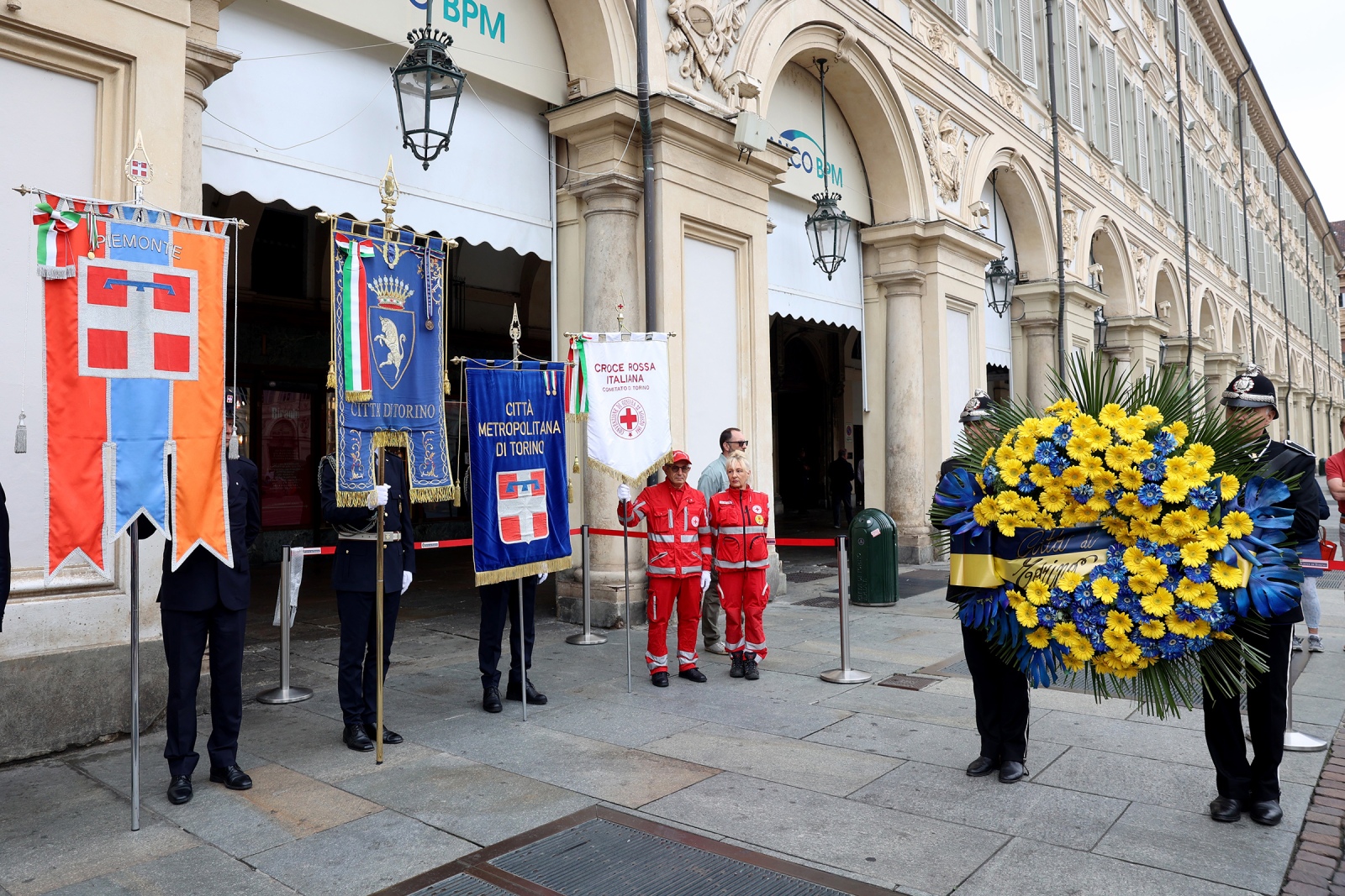 La Città ricorda le vittime di piazza San Carlo La Città ricorda le vittime di piazza San Carlo
