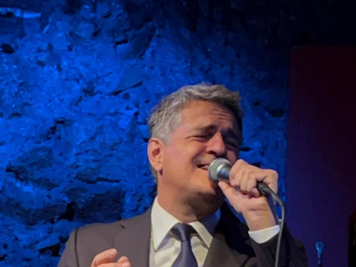 la musica di simone baldelli certi party tra spritz e schiocchi in blu