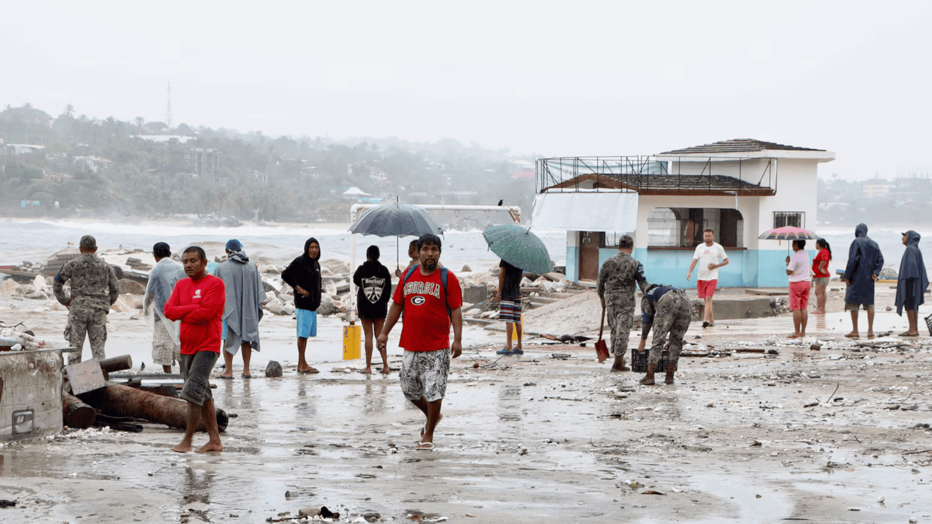 L’uragano Erick è stato declassato a depressione tropicale, dietro di sé vittime e gravi danni L’uragano Erick è stato declassato a depressione tropicale, dietro di sé vittime e gravi danni