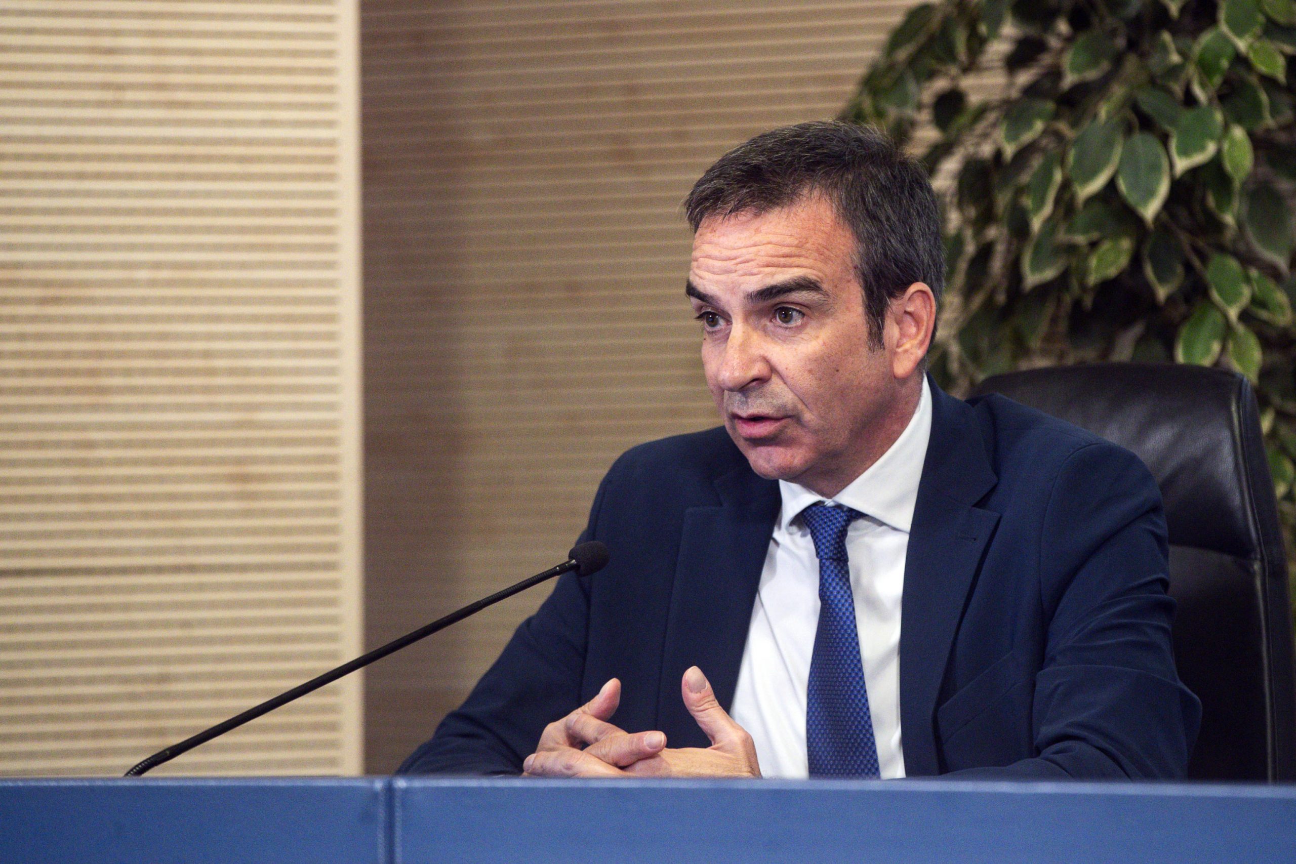 inchiesta a catanzaro indagato per corruzione il presidente della calabria roberto occhiuto