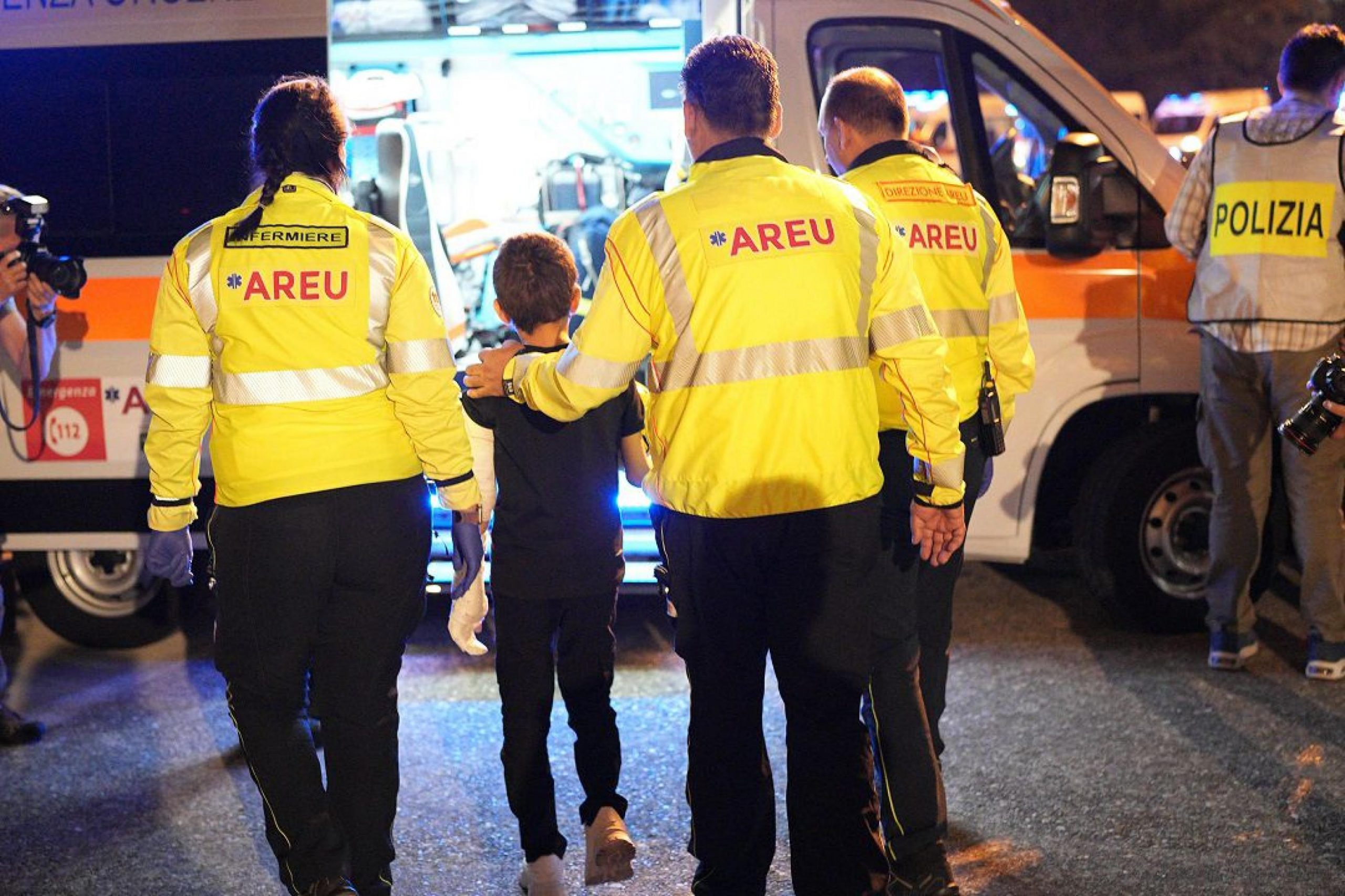 Gaza, la fuga dalla guerra e la corsa per la vita: il piccolo Adam è arrivato in Italia Gaza, la fuga dalla guerra e la corsa per la vita: il piccolo Adam è arrivato in Italia
