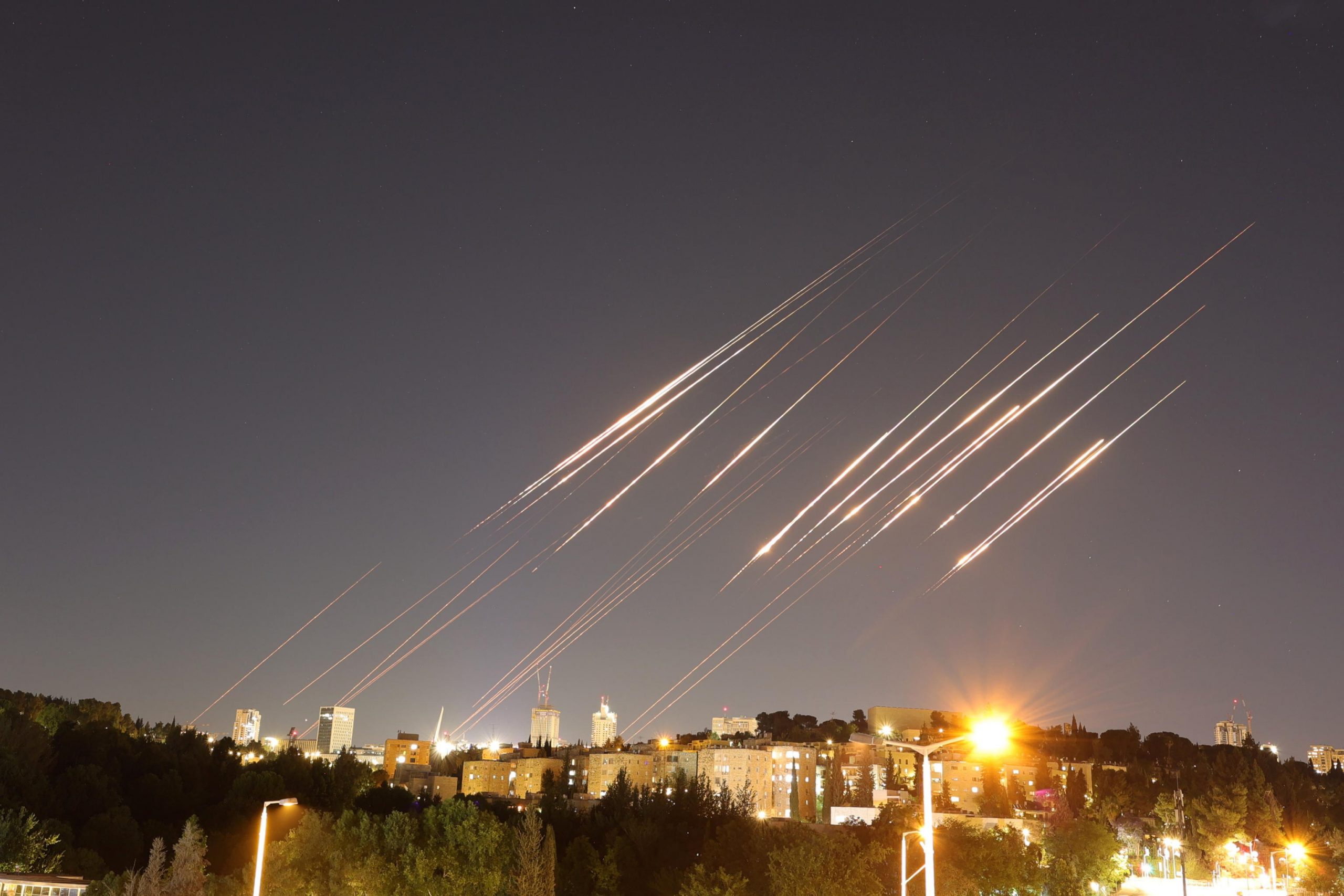 Missili e gravi distruzioni su Israele, Katz: “L’Iran pagherà il prezzo” Missili e gravi distruzioni su Israele, Katz: “L’Iran pagherà il prezzo”