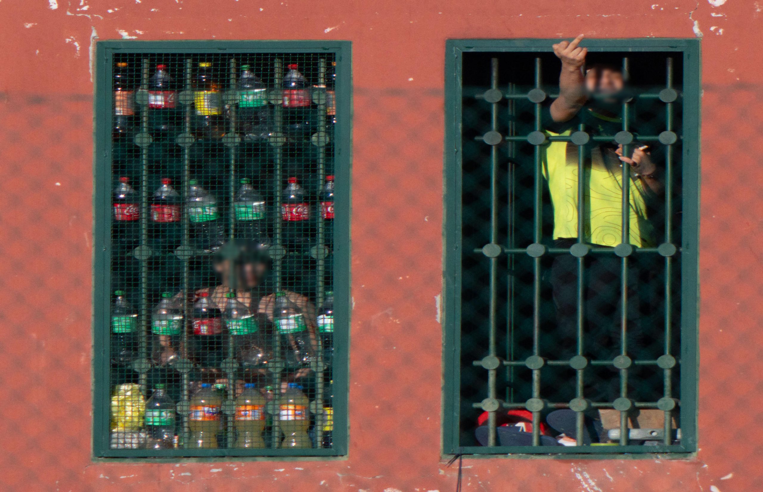 evasioni sequestri e suicidi in cella carceri italiane alla conta delle tragedie