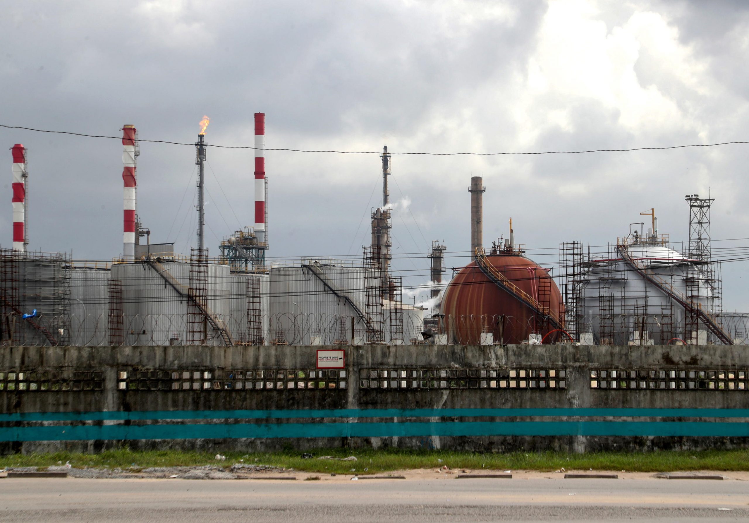 Giù il petrolio ma sale la preoccupazione per l’energia Giù il petrolio ma sale la preoccupazione per l’energia