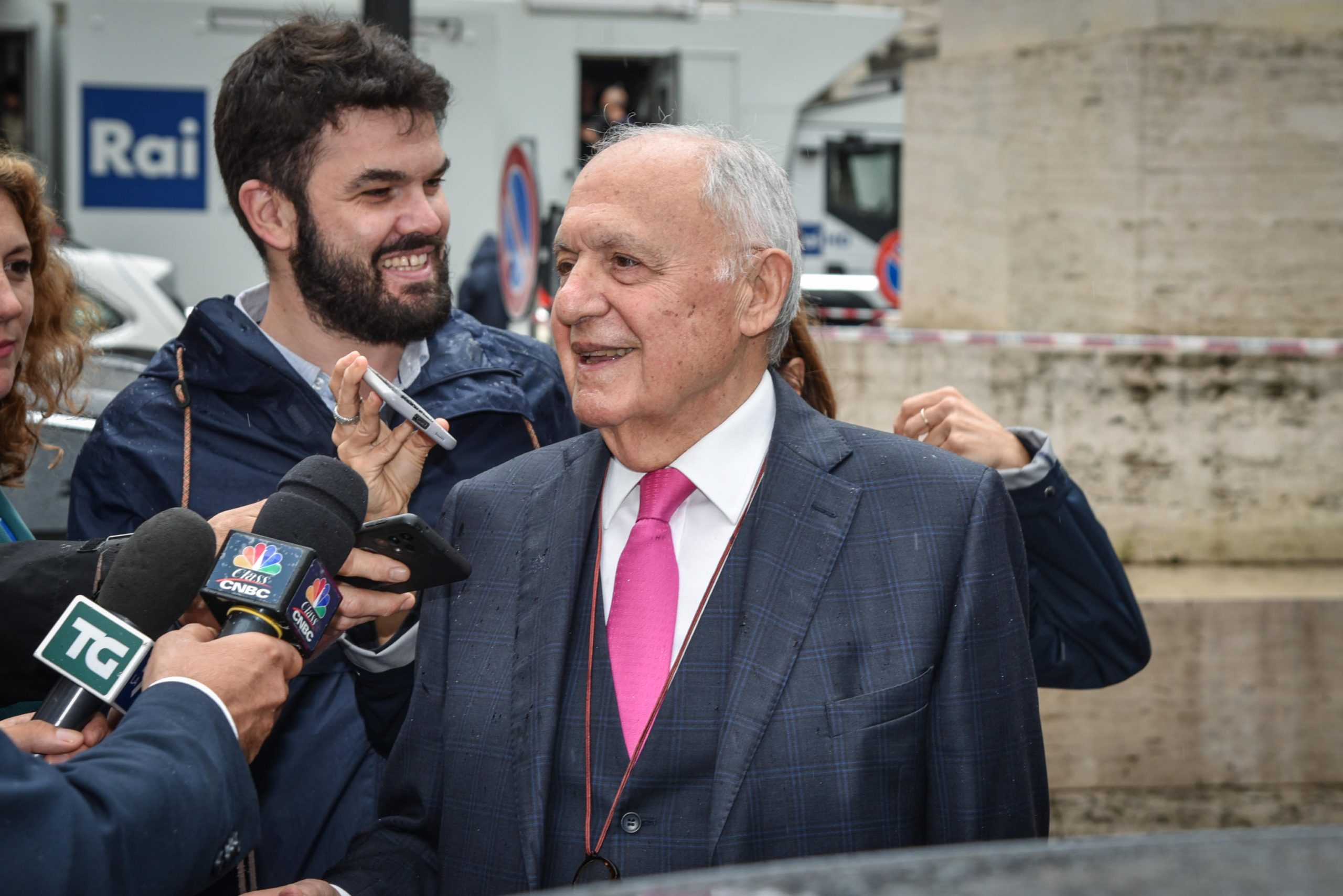 Non chiamatelo risiko, ora è una guerra Non chiamatelo risiko, ora è una guerra