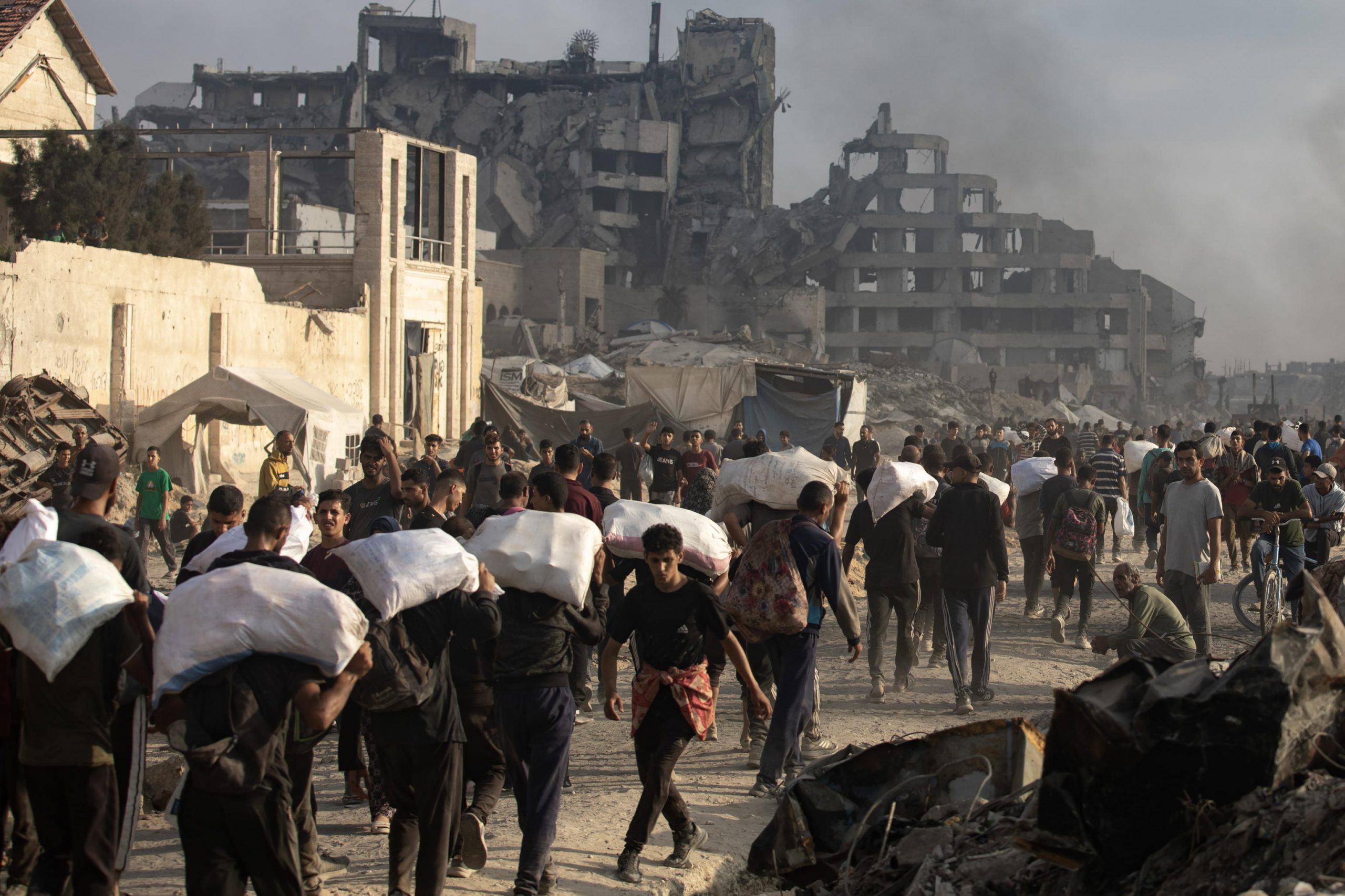 Continua a Gaza la strage degli aiuti: 24 morti a Wadi Continua a Gaza la strage degli aiuti: 24 morti a Wadi