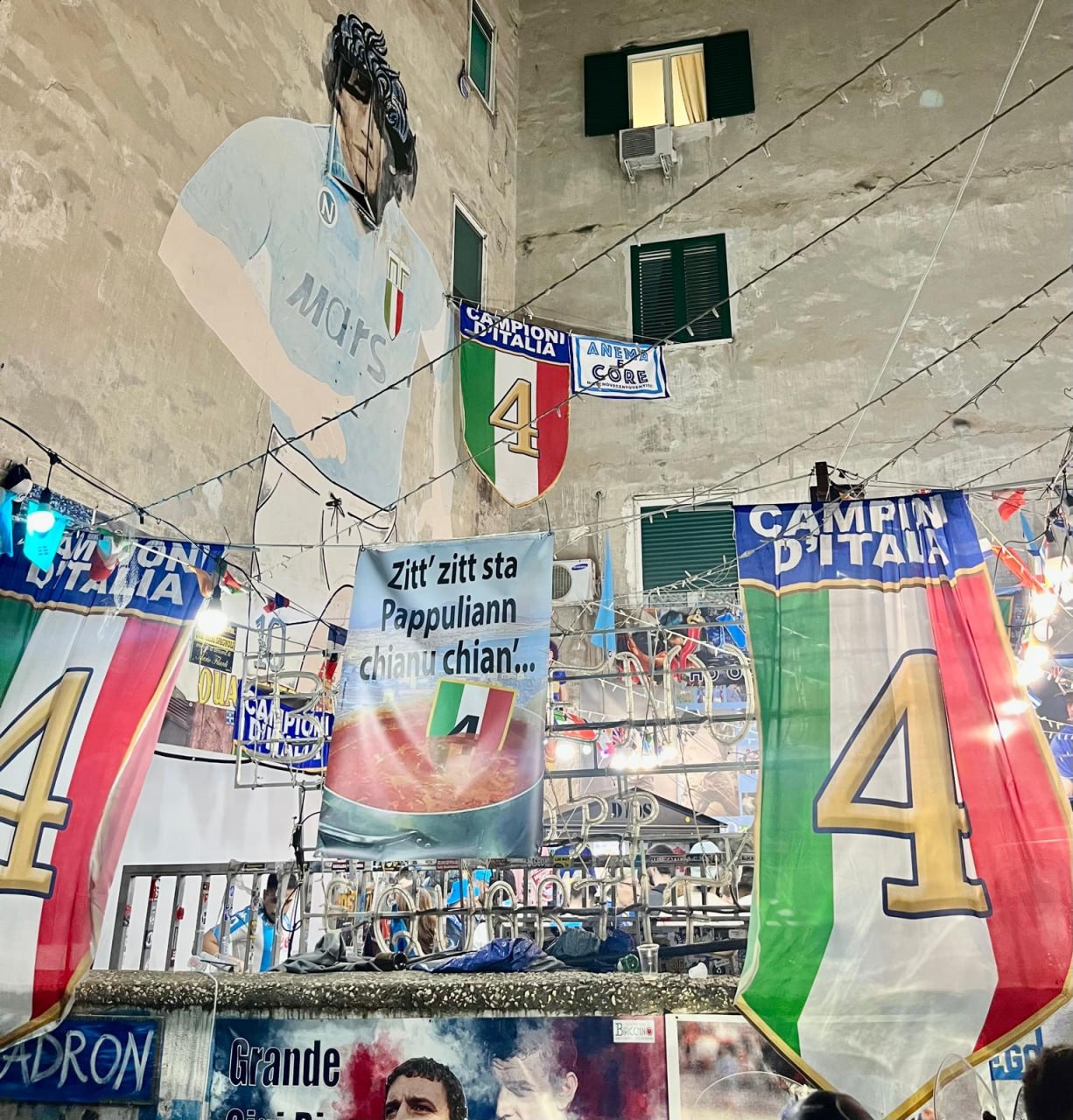 calcio napoli ringrazia manchester tutti pazzi di mcfratm e de bro