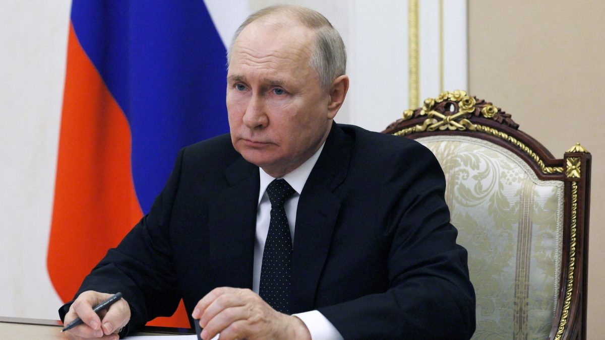 Putin: “Pronti per i negoziati. Trump uomo coraggioso” Putin: “Pronti per i negoziati. Trump uomo coraggioso”