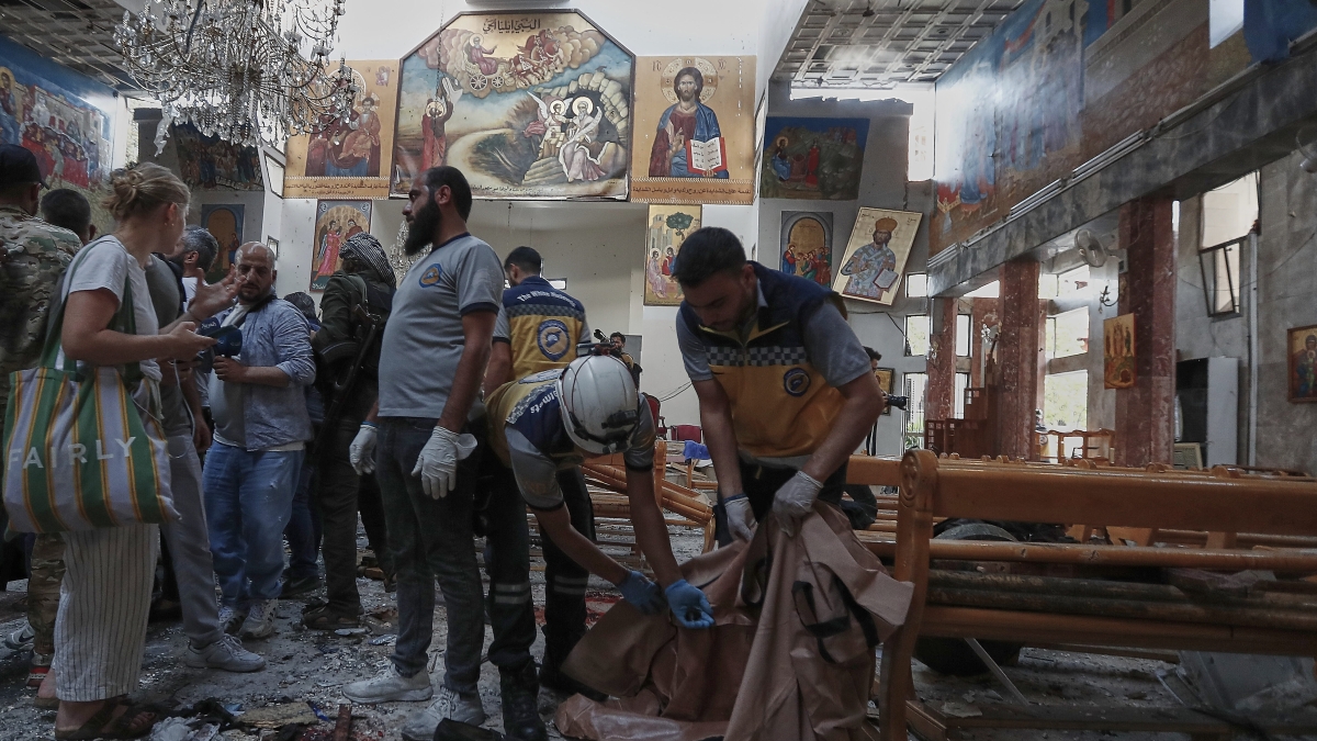 Siria, la strage dei cristiani che sconfessa il presidente Al Sharaa e imbarazza l’Occidente Siria, la strage dei cristiani che sconfessa il presidente Al Sharaa e imbarazza l’Occidente