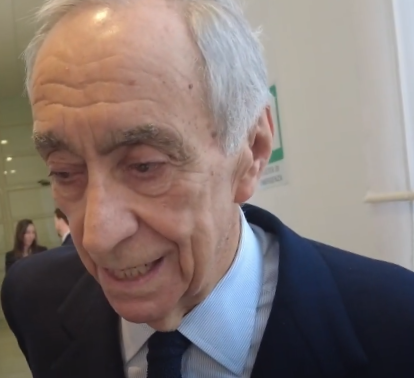 Il ritorno di Franco Carraro: si ricandida alla presidenza del Coni per sparigliare le carte Il ritorno di Franco Carraro: si ricandida alla presidenza del Coni per sparigliare le carte