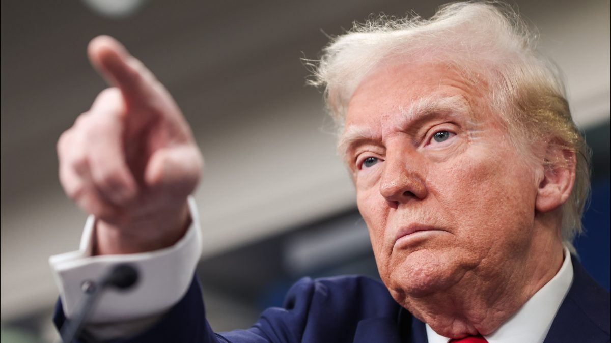 Il nucleare iraniano fa litigare The Donald con i media Usa. Khamenei canta vittoria Il nucleare iraniano fa litigare The Donald con i media Usa. Khamenei canta vittoria