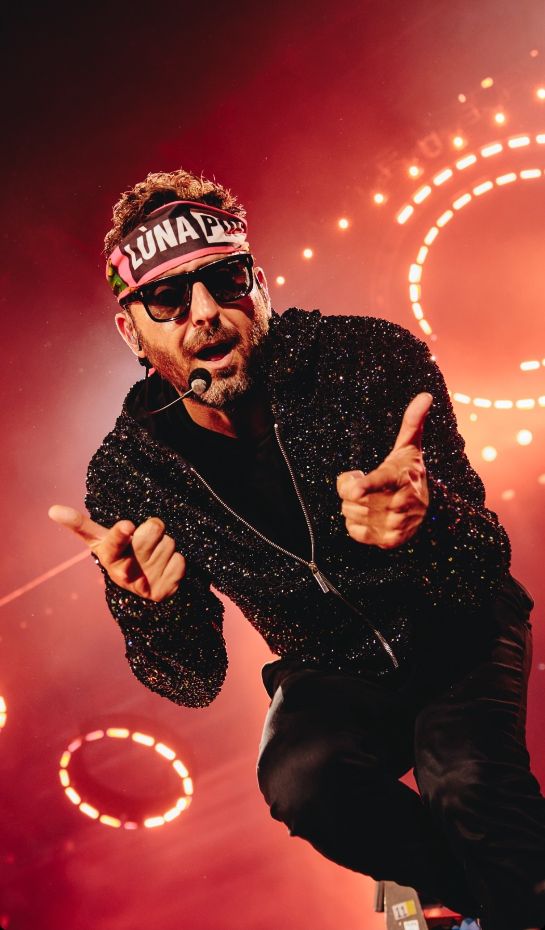 Cesare?Cremonini incanta Torino con uno show sold?out Cesare?Cremonini incanta Torino con uno show sold?out