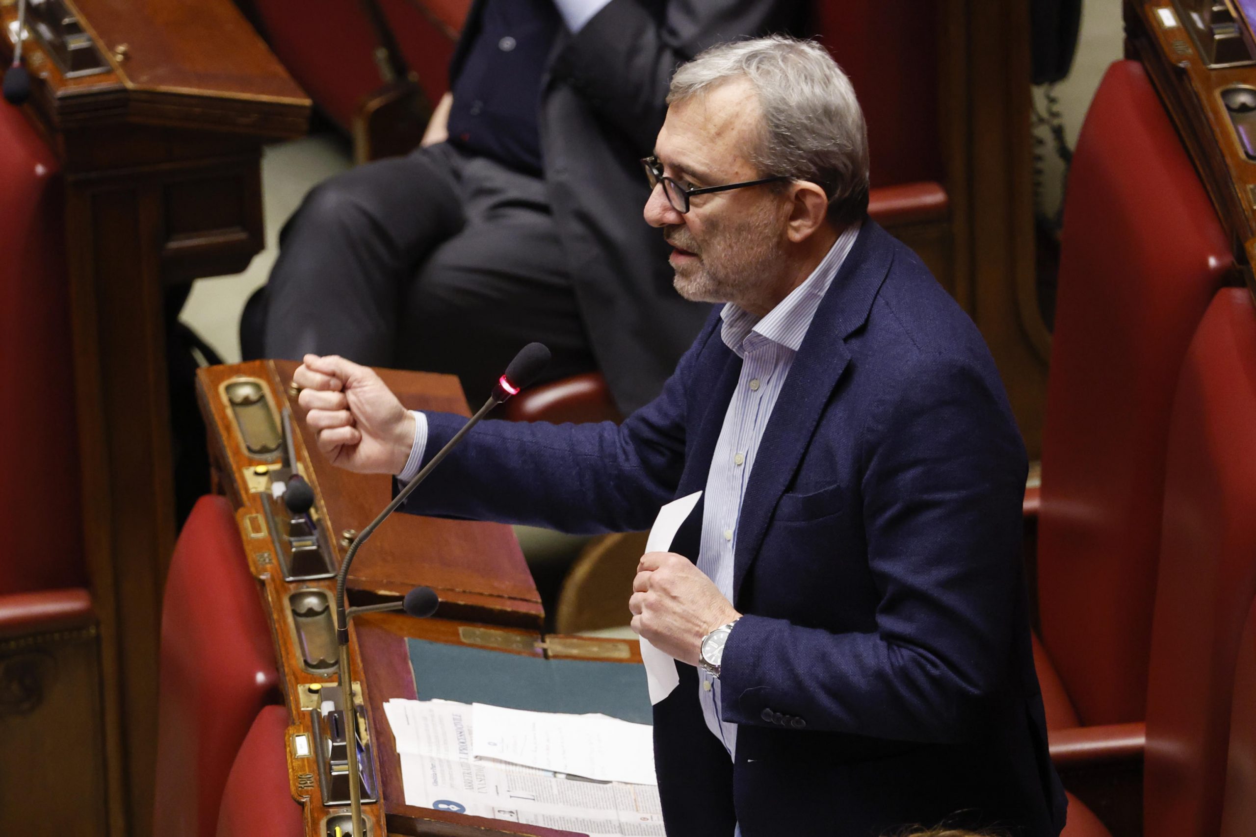 “Serve un provvedimento contro l’emergenza carceraria”. Intervista a Roberto Giachetti