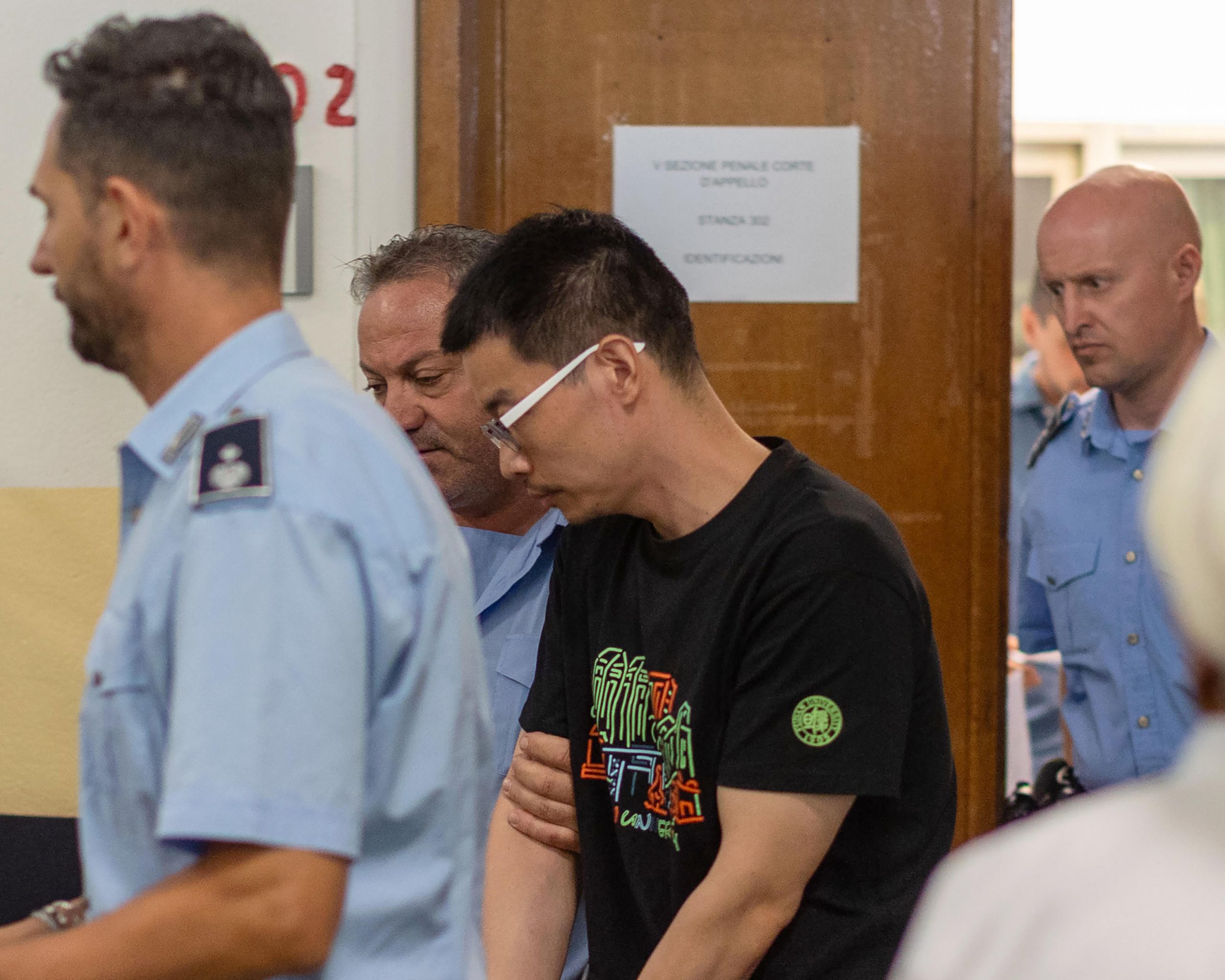 Cinese arrestato a Malpensa per spionaggio: “Non sono stato io, scambio di persona”