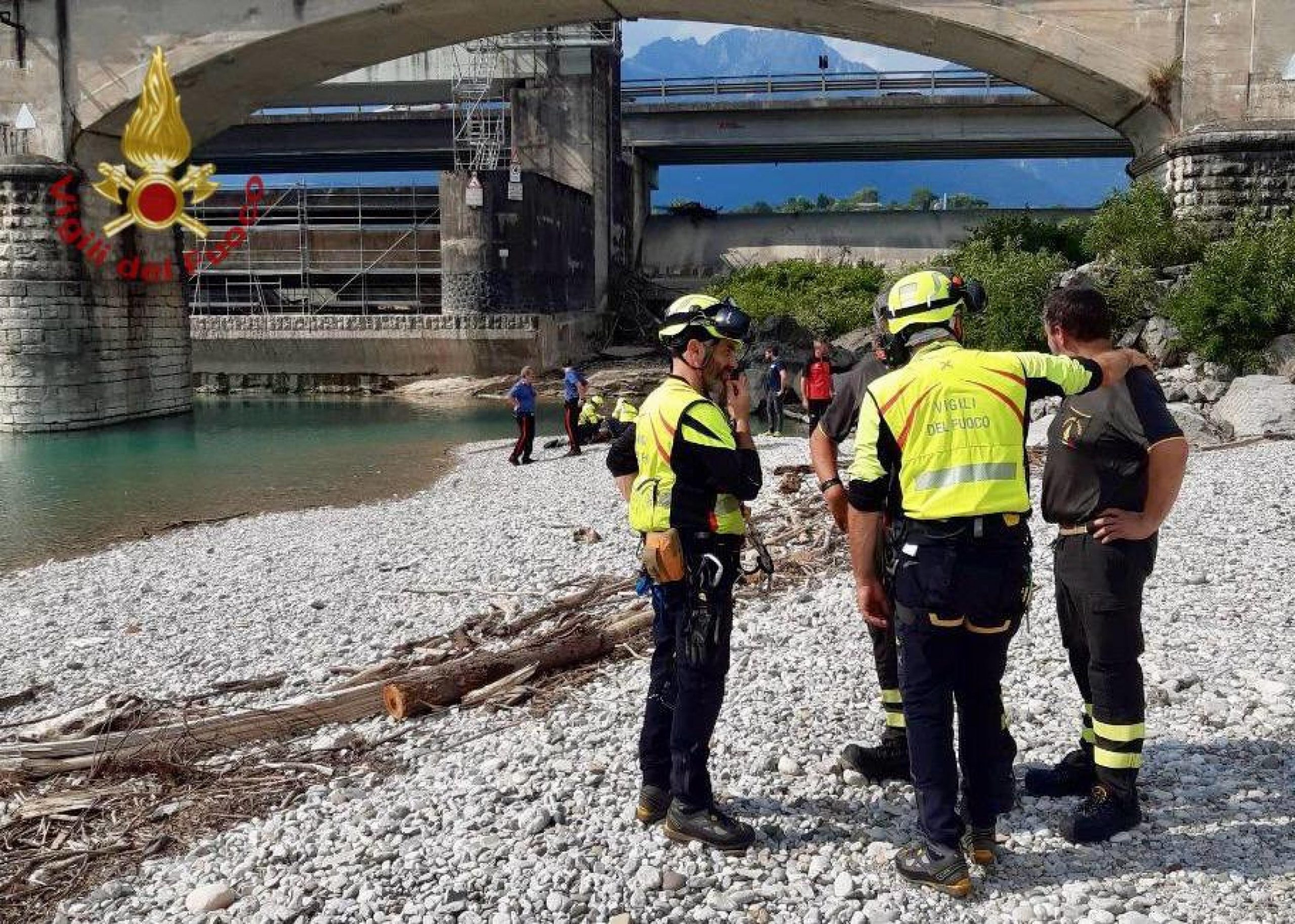 tragedia sul piave 15enne muore per un selfie