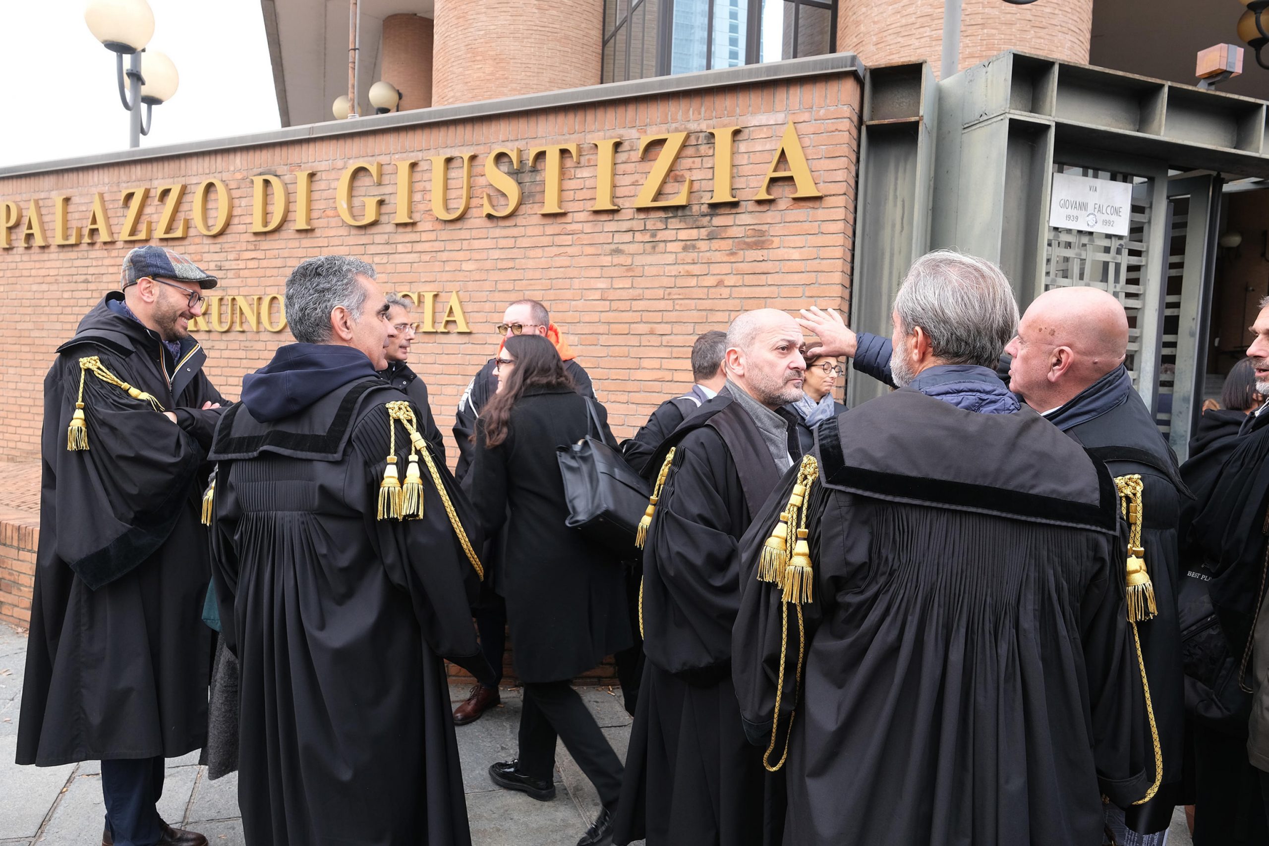 Tempi biblici e carenze strutturali, Vingiani lancia l’allarme: “Giudici di pace al limite, tempi da incubo nei tribunali” Tempi biblici e carenze strutturali, Vingiani lancia l’allarme: “Giudici di pace al limite, tempi da incubo nei tribunali”