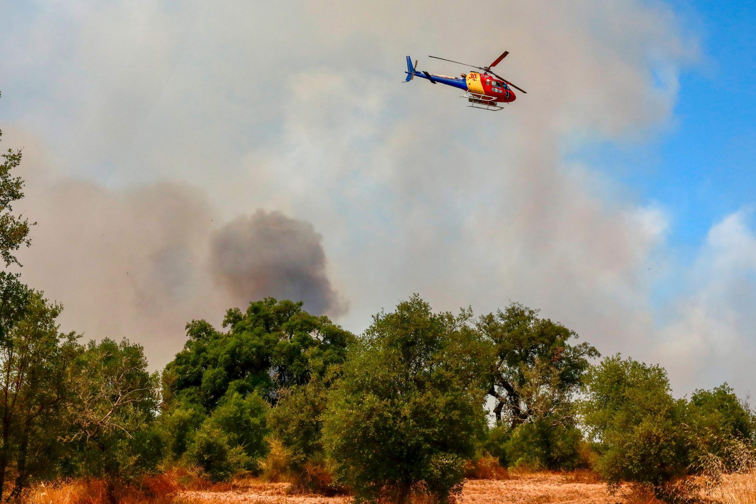 l8217italia in fumo tra dolo e caldo la morsa del fuoco su un paese fragile