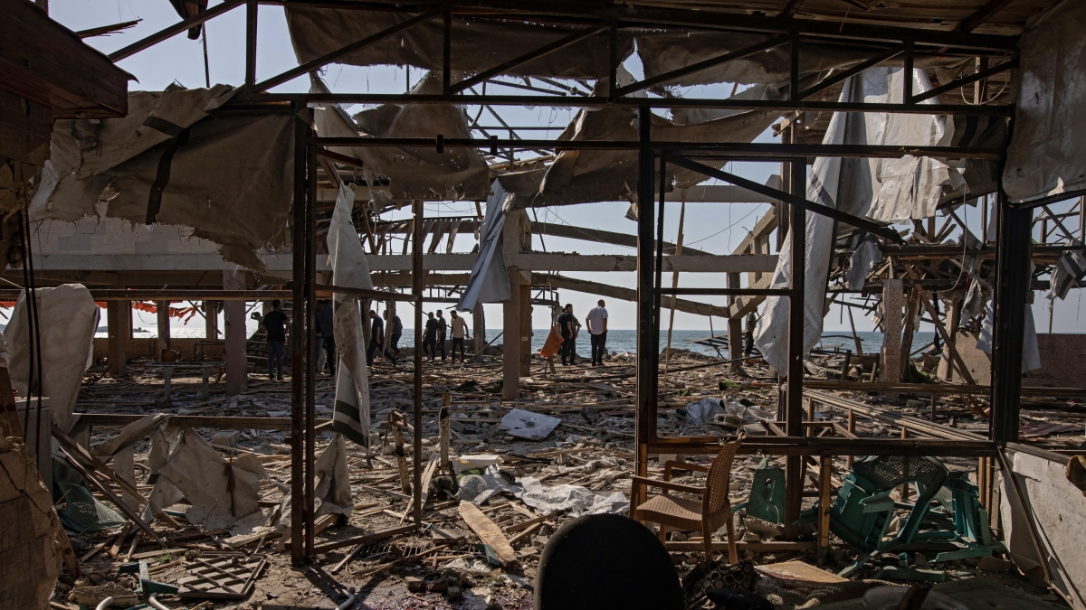 Gaza: strade parallele per la pace e per la guerra