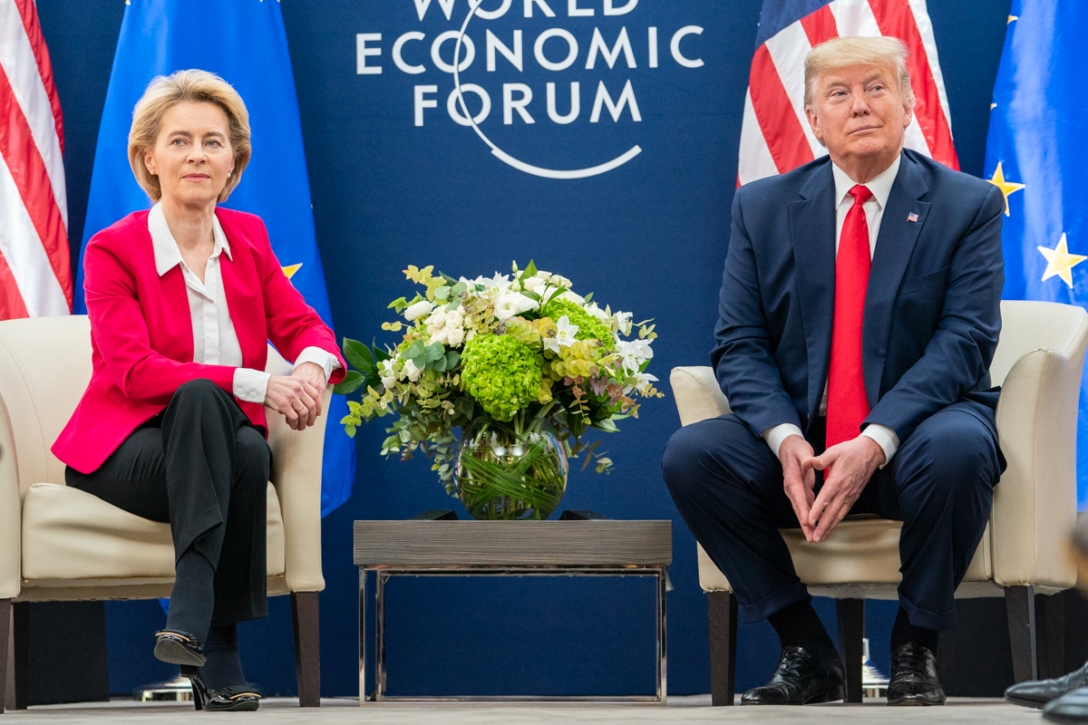trump dimezza i dazi all8217ue l8217accordo in scozia