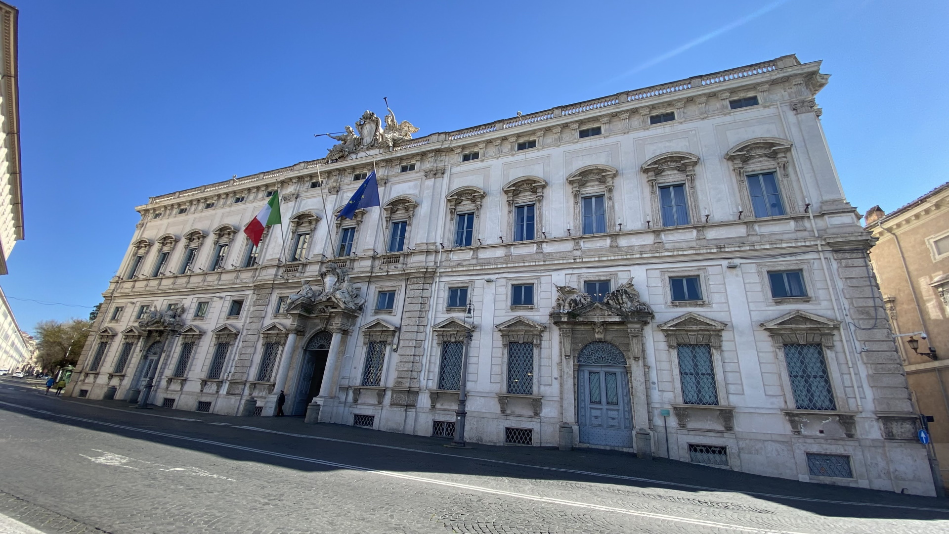 i magistrati italiani guadagnano il triplo di quelli usa