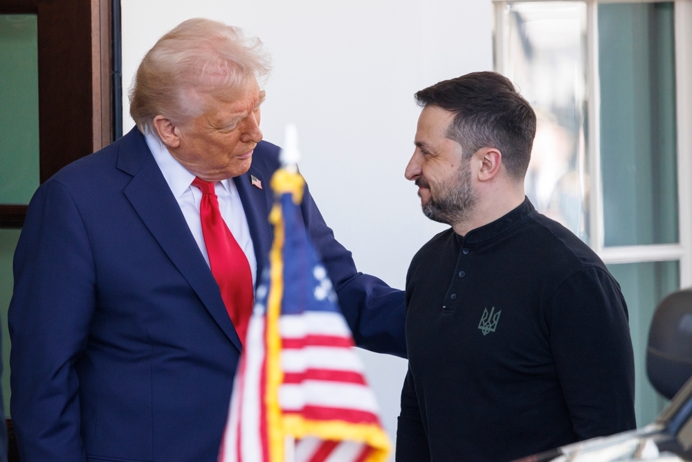 Up Patriot(s) to arms. Trump riarma Zelensky e prolunga la guerra Up Patriot(s) to arms. Trump riarma Zelensky e prolunga la guerra