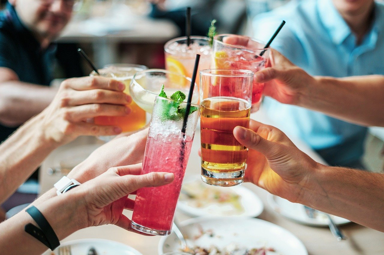 Torino, città dell’aperitivo: storie e sapori di fine giornata Torino, città dell’aperitivo: storie e sapori di fine giornata