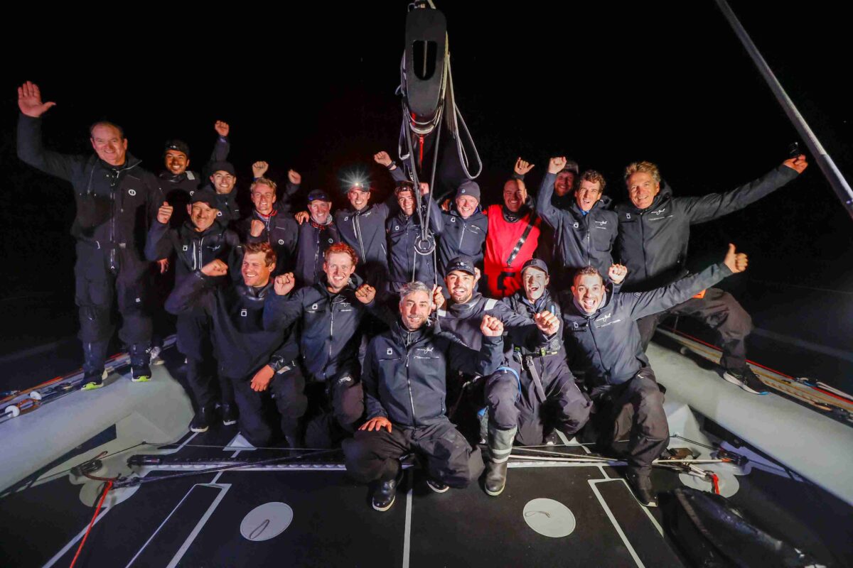 Nautica: alla Fastnet Race trionfa maxi monoscafo Black Jack 100, membro di Yacht Club de Monaco Nautica: alla Fastnet Race trionfa maxi monoscafo Black Jack 100, membro di Yacht Club de Monaco