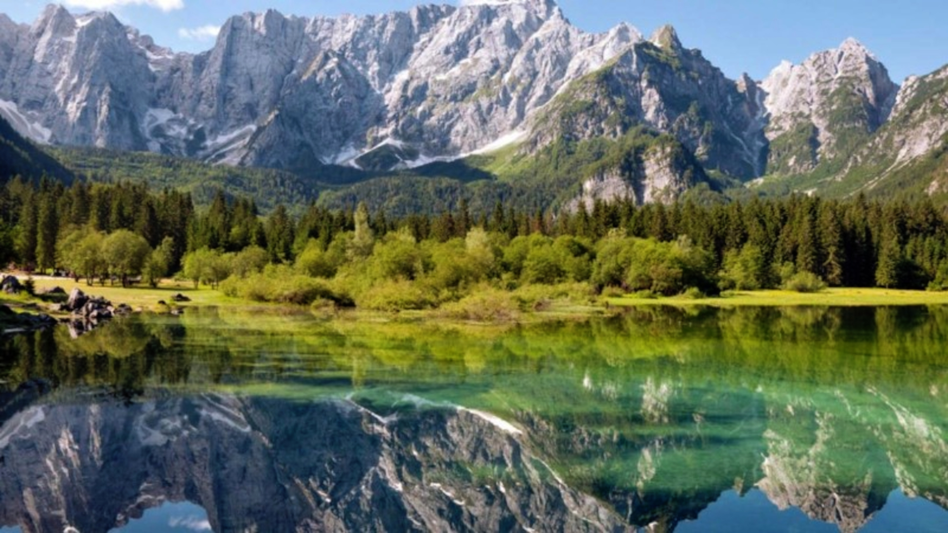 jovanotti ai laghi di fusine due specchi d8217acqua di origine glaciale incastonati in una foresta millenaria