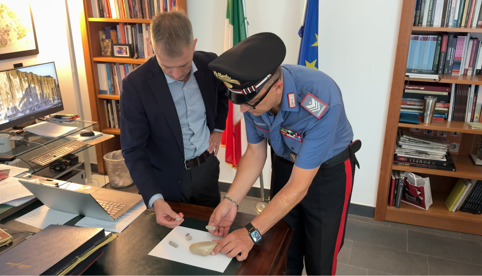 turista ruba cocci a pompei scoperto e denunciato