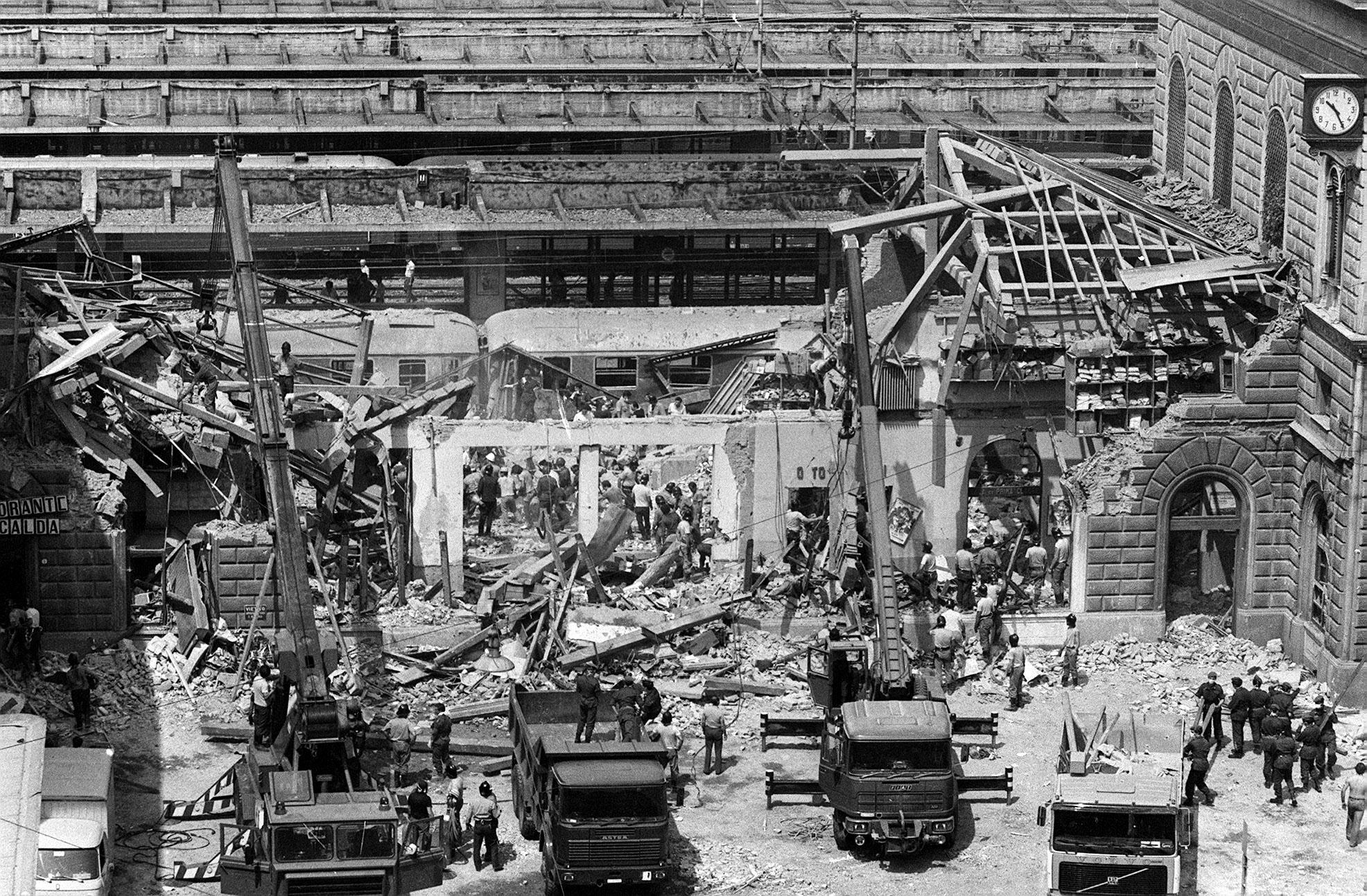 Strage di Bologna, 45 anni dopo quel 2 agosto 1980 Strage di Bologna, 45 anni dopo quel 2 agosto 1980