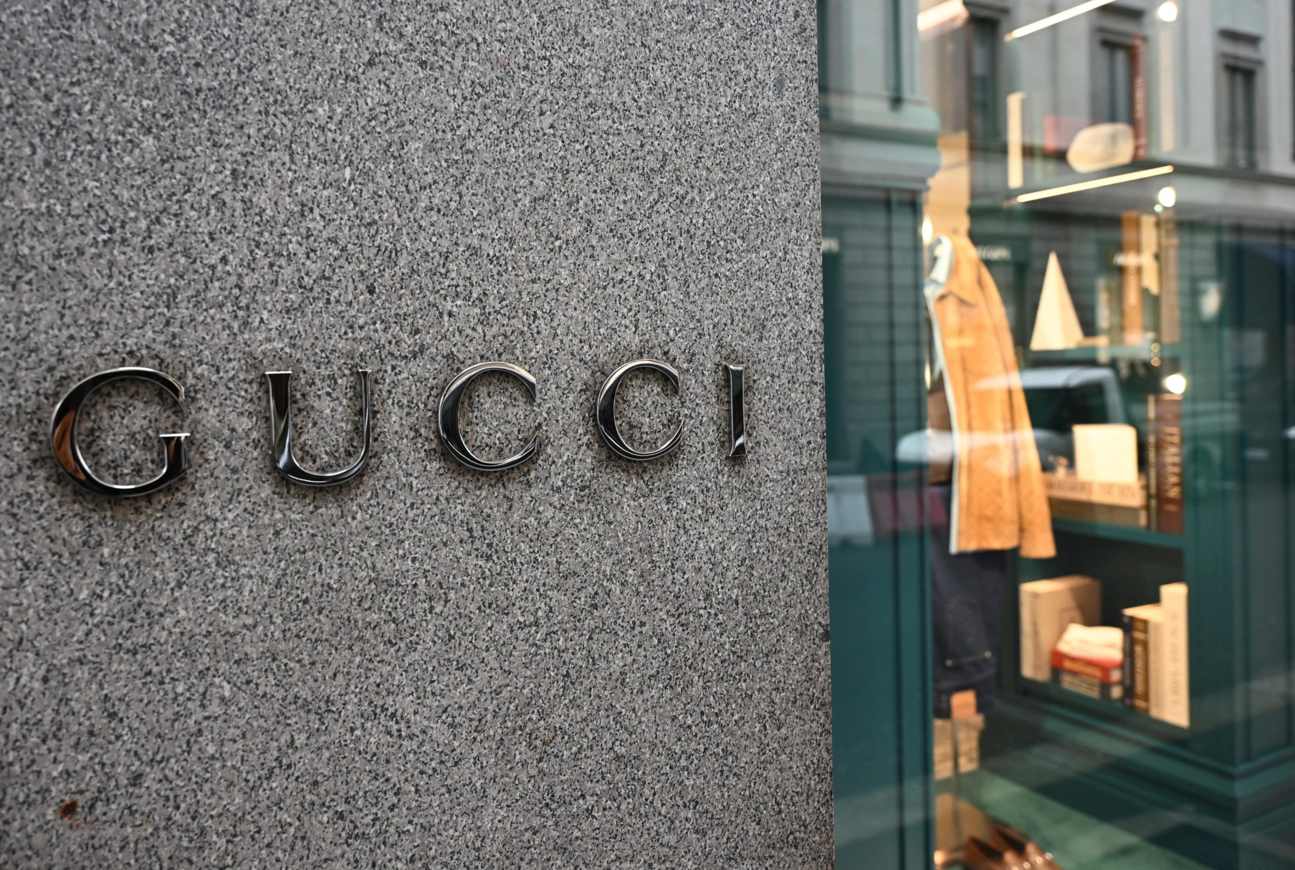 gucci piove sul bagnato proclamato lo stato di agitazione
