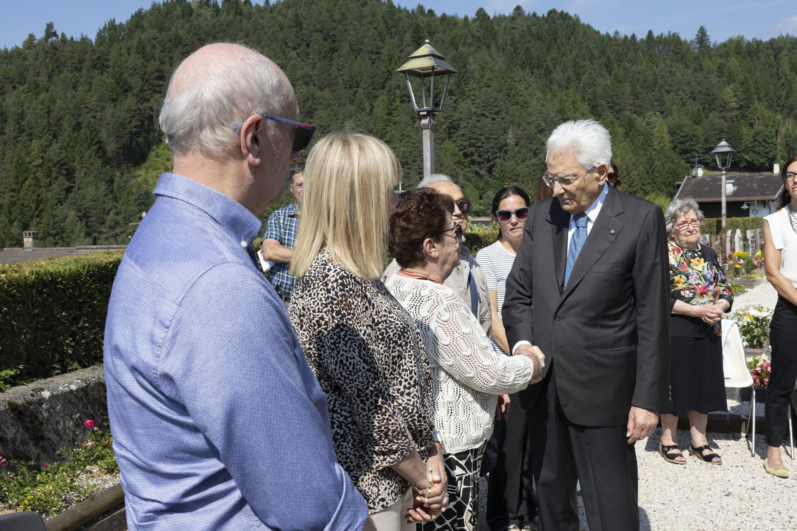 tempo di vacanze ecco dove passeranno le ferie i politici