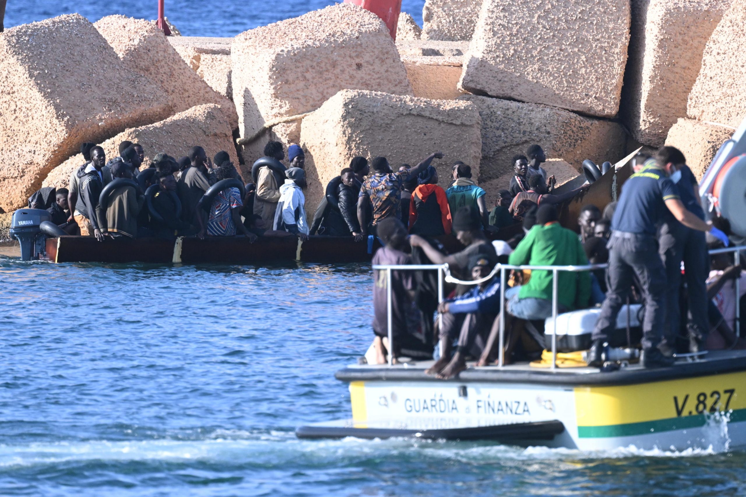 Più migranti sul Mediterraneo, Italia sotto pressione Più migranti sul Mediterraneo, Italia sotto pressione
