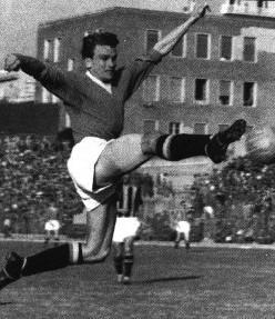 Sette storie di calciomercato: quando il pallone non era solo low cost Sette storie di calciomercato: quando il pallone non era solo low cost