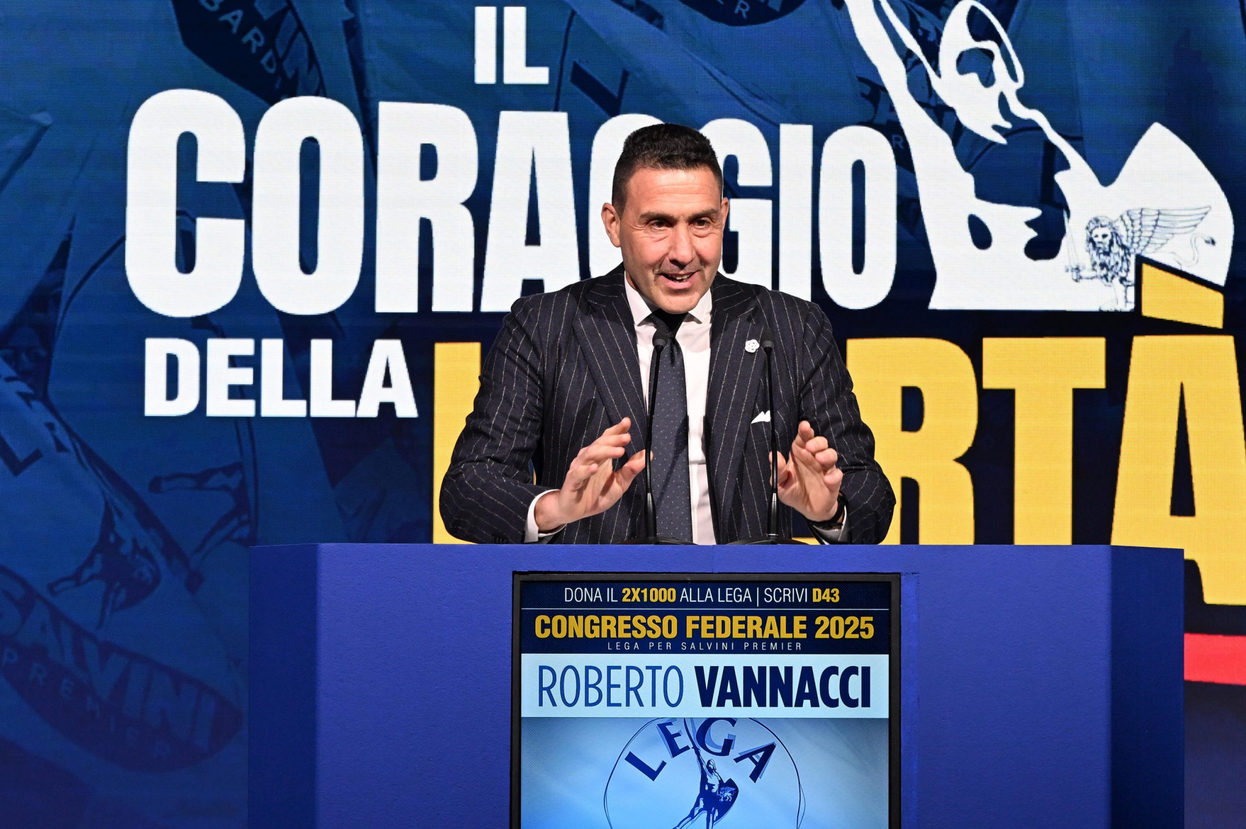 Vannacci: «Trump ci tassa? Allora riapriamo i rubinetti con Mosca» Vannacci: «Trump ci tassa? Allora riapriamo i rubinetti con Mosca»