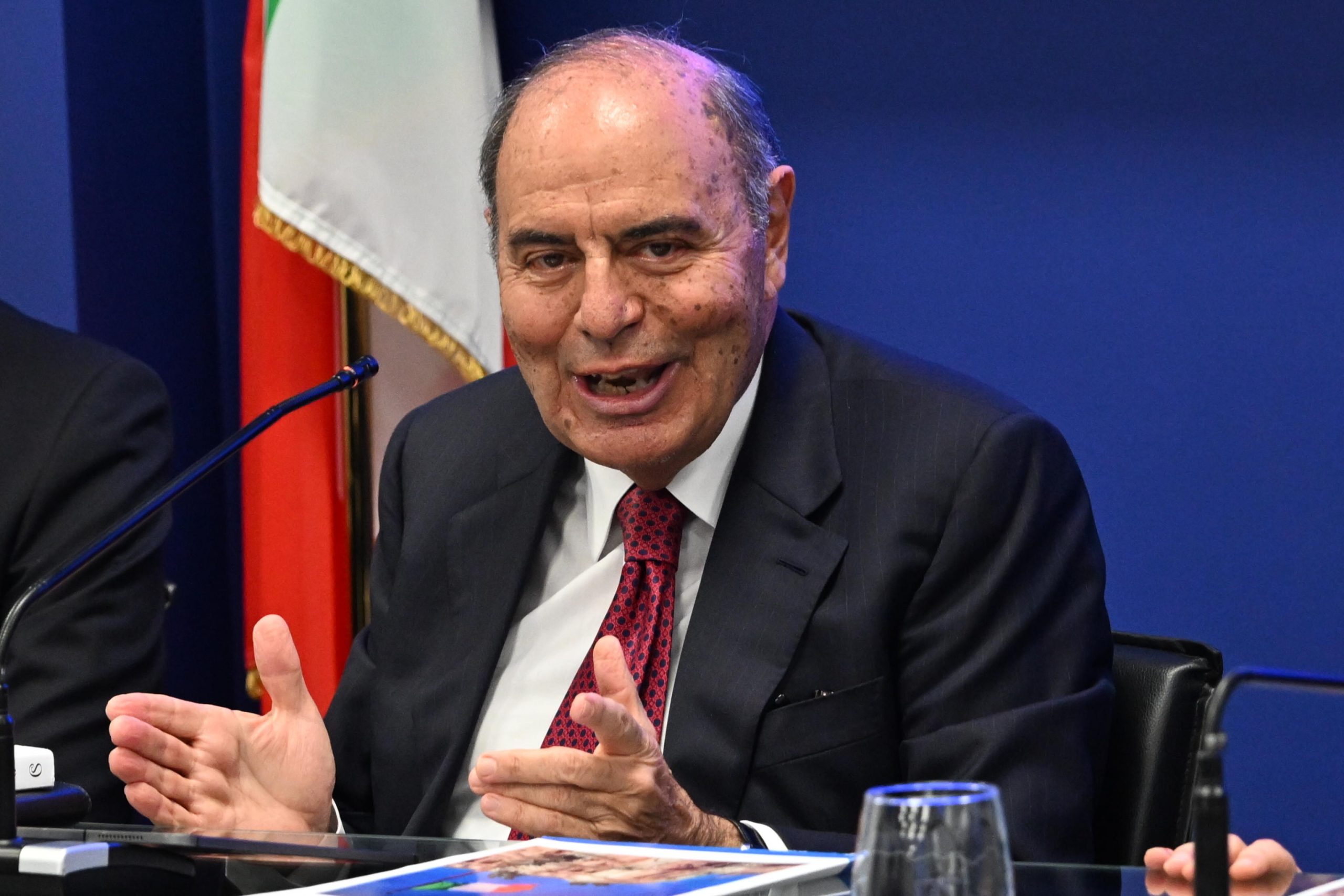 Quando si parla di etichetta, Bruno Vespa è “di vino”