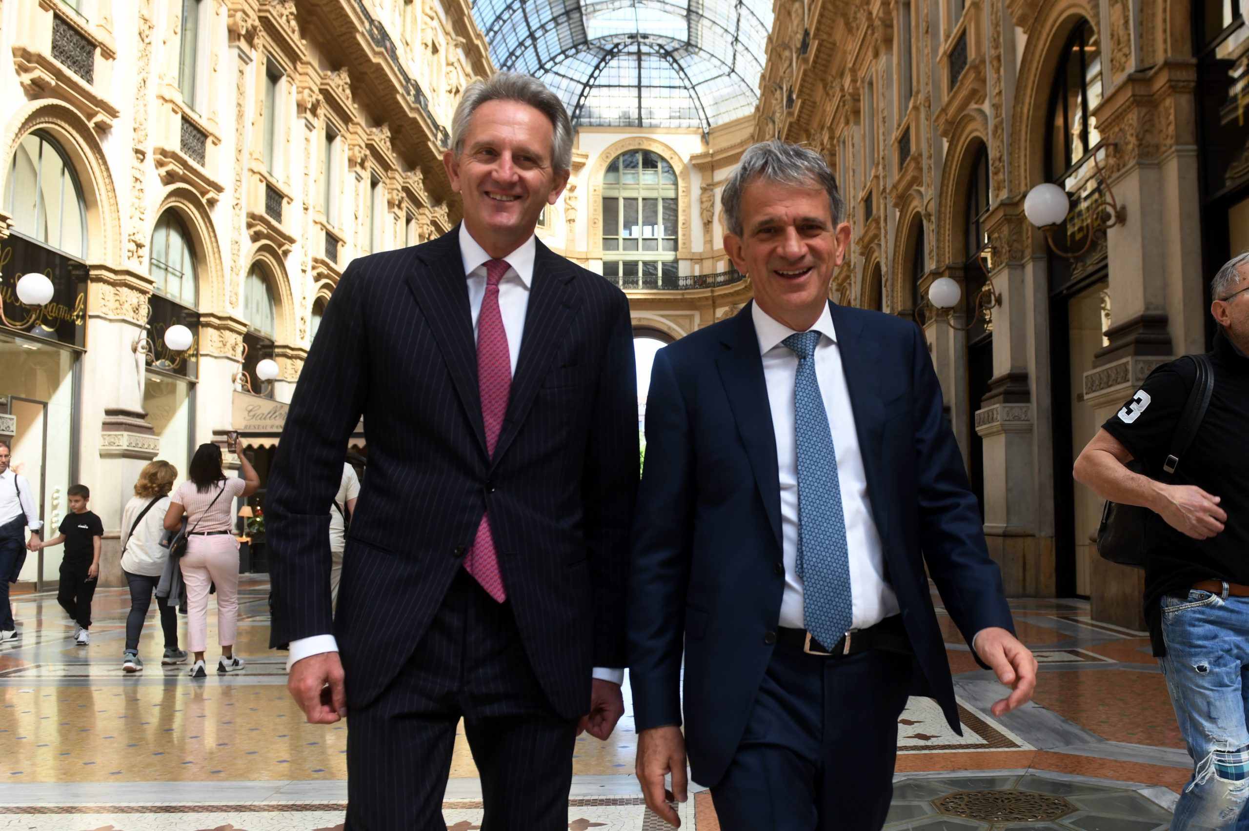 Dopo Mediobanca, la nuova geografia bancaria. Siena avanza, Milano arretra: Giorgetti muove i fili