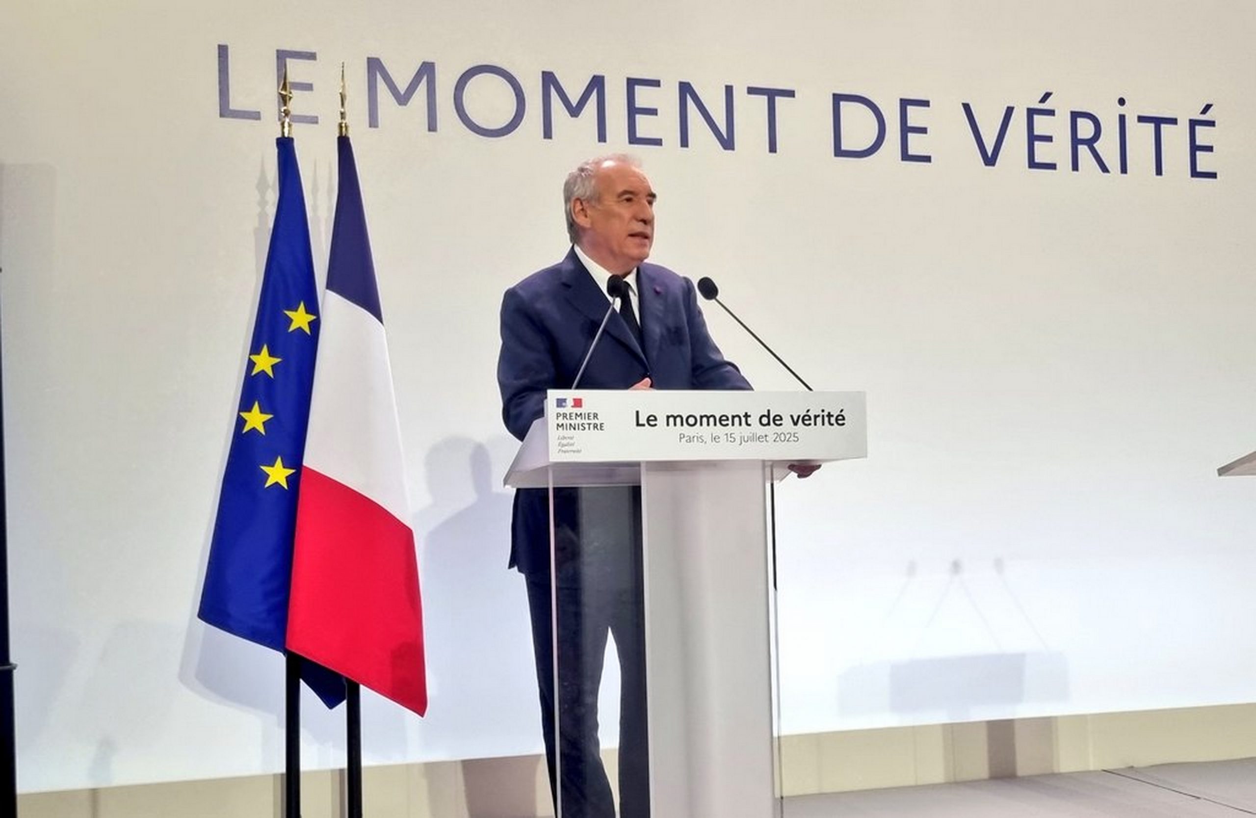 l82178 settembre di bayrou e il colpo di grazia per macron