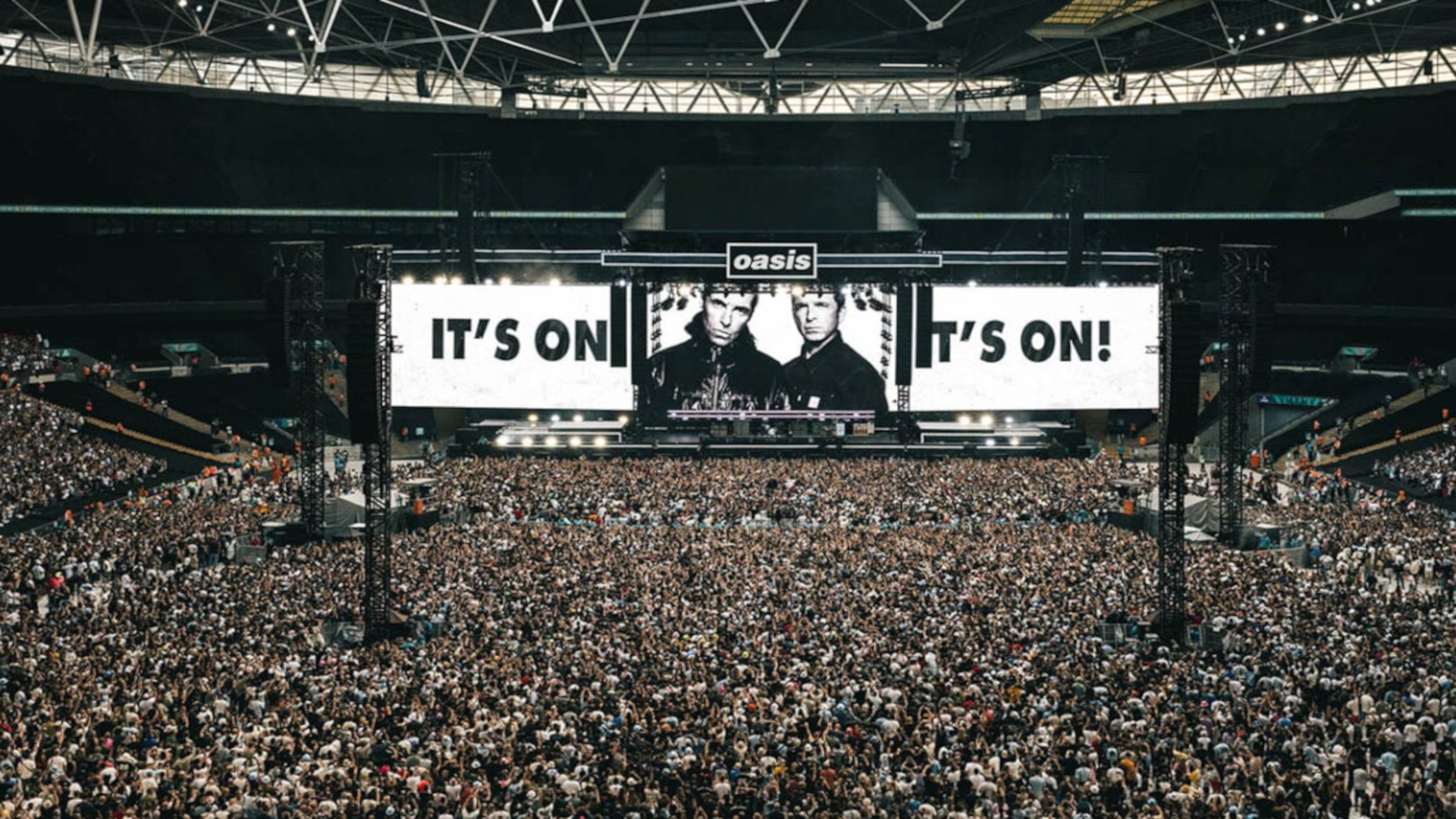 tragedia a wembley fan muore durante il concerto degli oasis