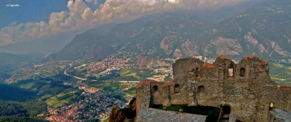 La Sacra di San Michele, simbolo del Piemonte La Sacra di San Michele, simbolo del Piemonte