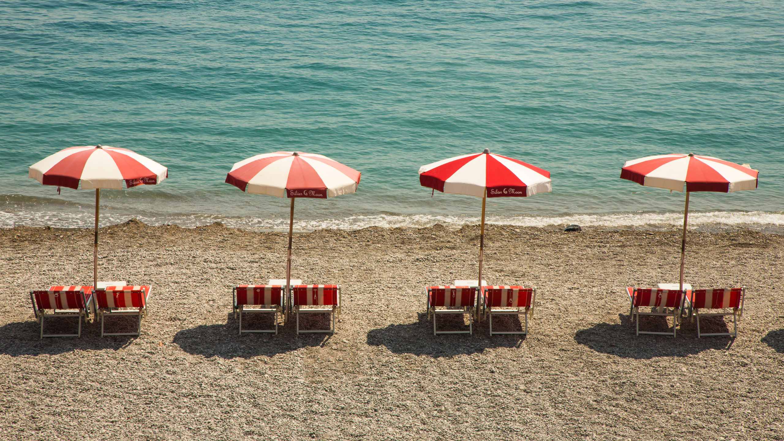 A Castelreggio l’estate si gode tra mare pulito e falesie: la Baia che rinnova la tradizione e sfida il caro spiagge A Castelreggio l’estate si gode tra mare pulito e falesie: la Baia che rinnova la tradizione e sfida il caro spiagge