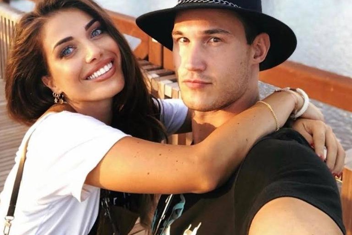 Uno squalo attacca Eleonora Boi, moglie di Danilo Gallinari Uno squalo attacca Eleonora Boi, moglie di Danilo Gallinari