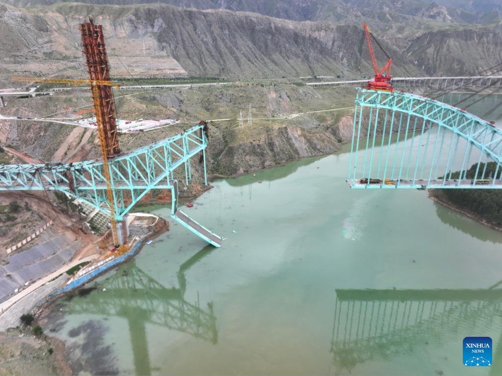 Crolla il ponte più grande del mondo: morti e dispersi VIDEO Crolla il ponte più grande del mondo: morti e dispersi VIDEO