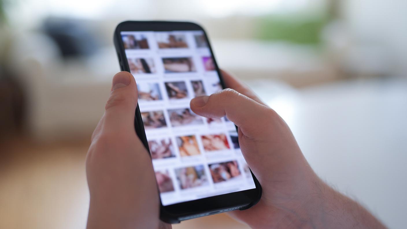 scatti privati online una donna su tre si separa o divorzia