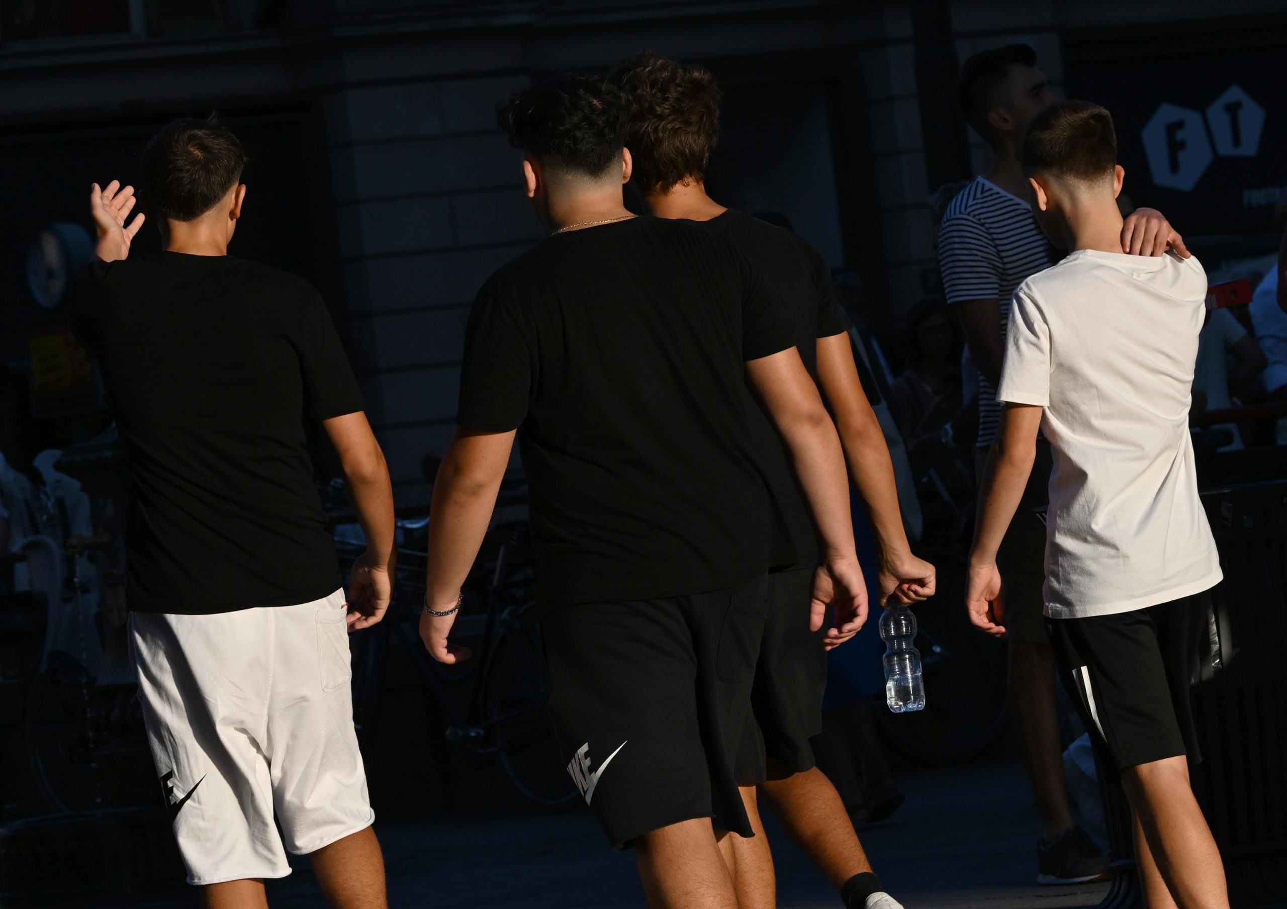 roma bimbo di 8 anni aggredito durante la festa di compleanno