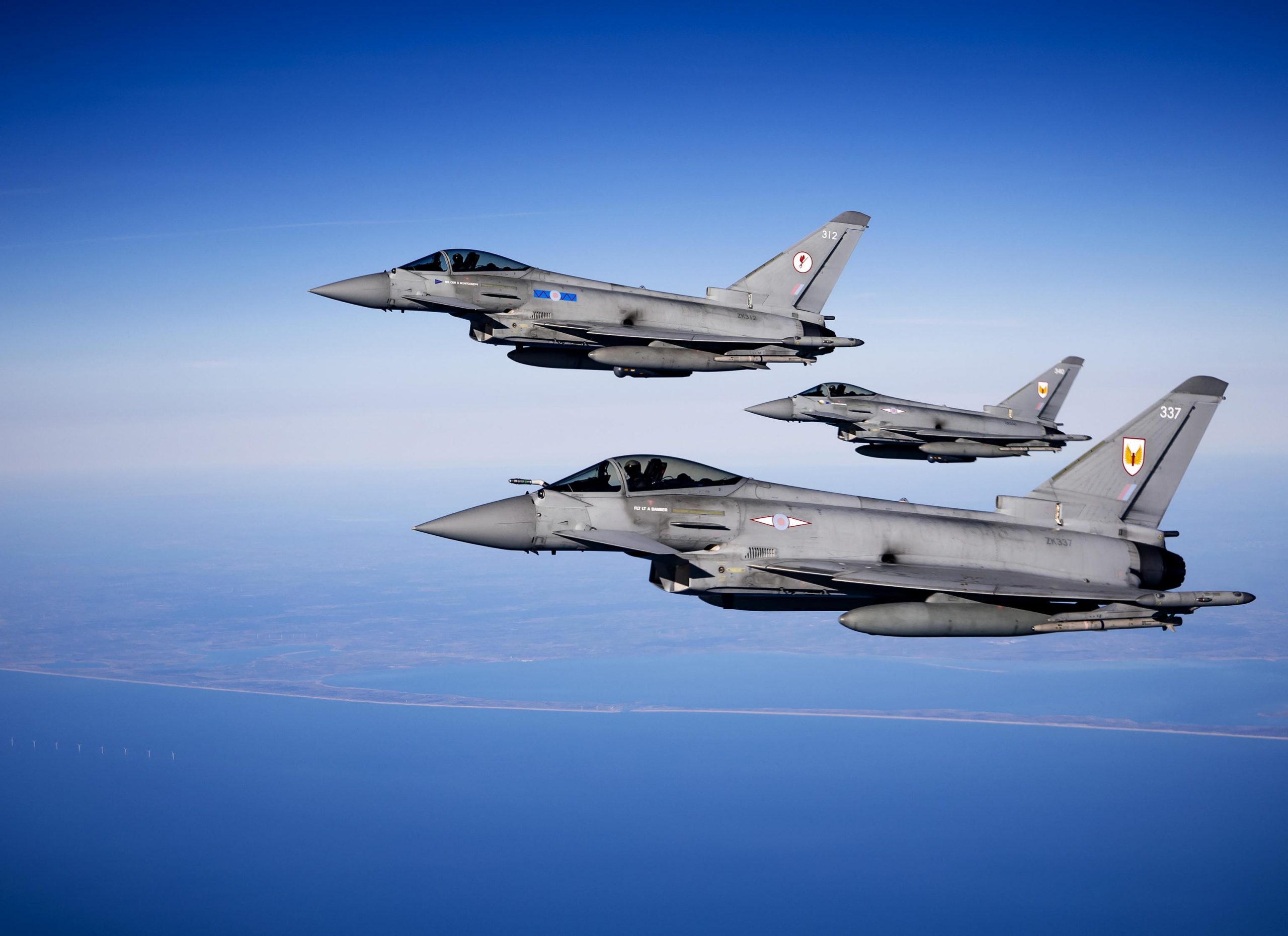 Caccia Nato in volo per i droni russi in Polonia e Romania Caccia Nato in volo per i droni russi in Polonia e Romania