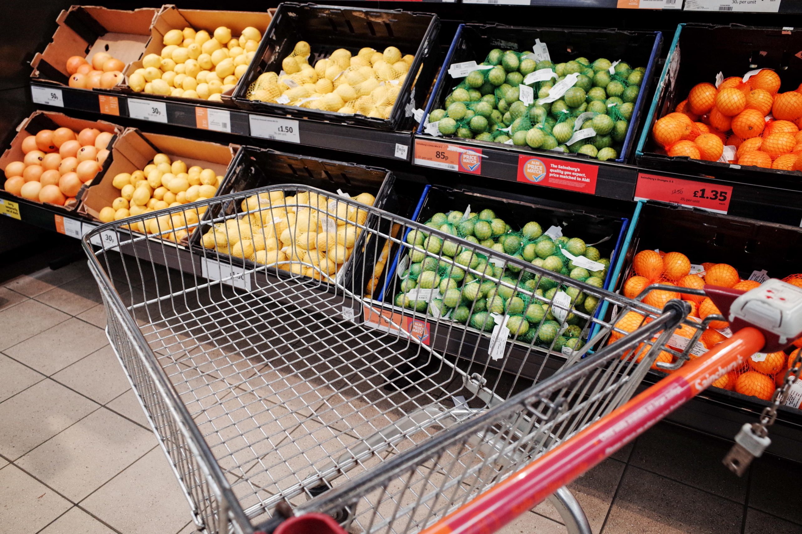 IL CARRELLO DELLA SPESA – ll cibo costa il 30% in più e torna il caffè di cicoria IL CARRELLO DELLA SPESA – ll cibo costa il 30% in più e torna il caffè di cicoria
